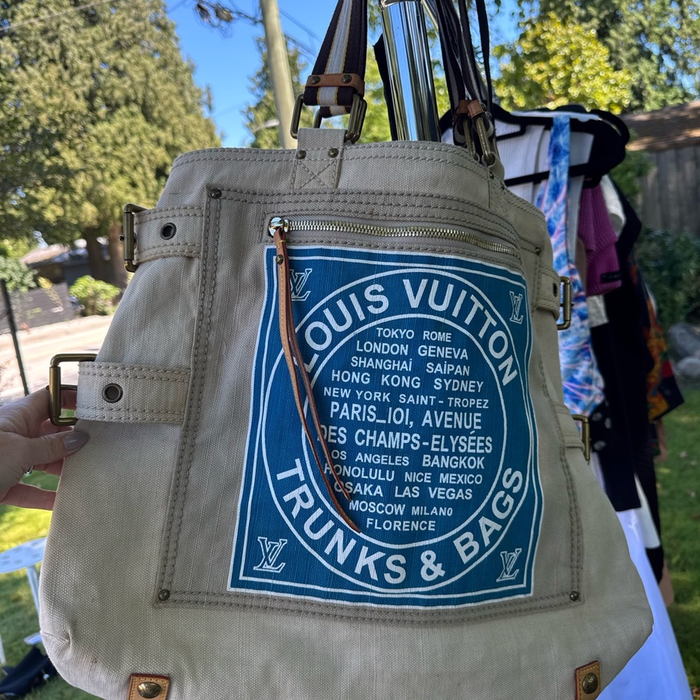 Louis Vuitton Cream and Blue Canvas Tote Globe Shopper Cabas MM